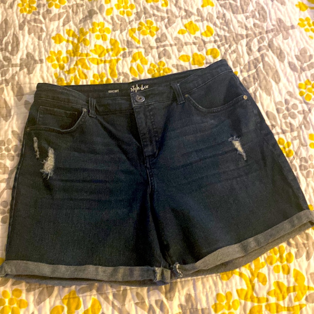 Style & Co Women’s Denim Shorts. Size 12